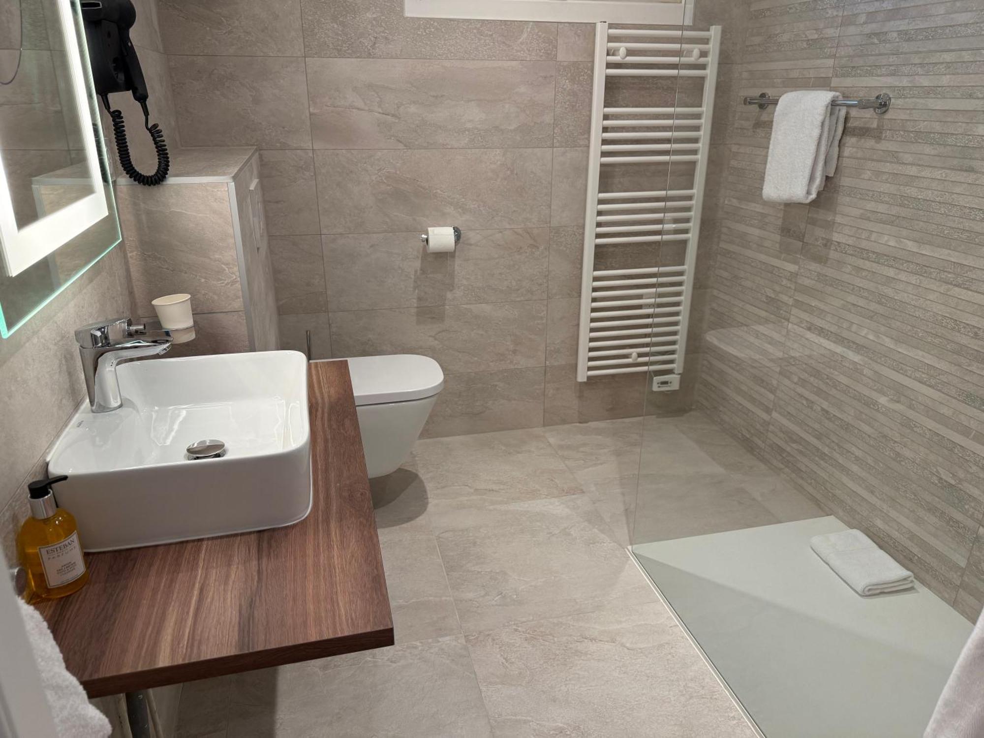 Logis Hotel Le Petit Casset La Boisse Zewnętrze zdjęcie