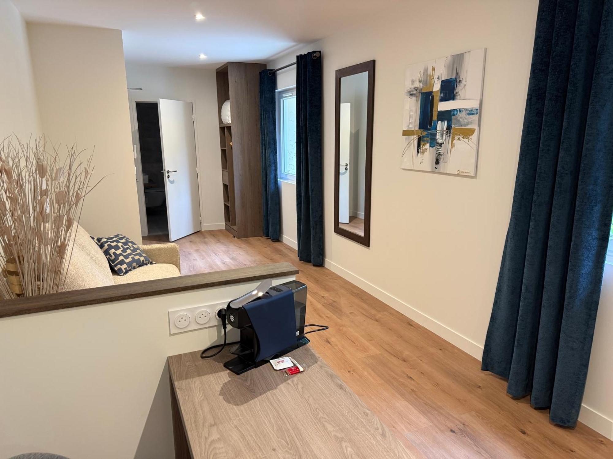 Logis Hotel Le Petit Casset La Boisse Zewnętrze zdjęcie