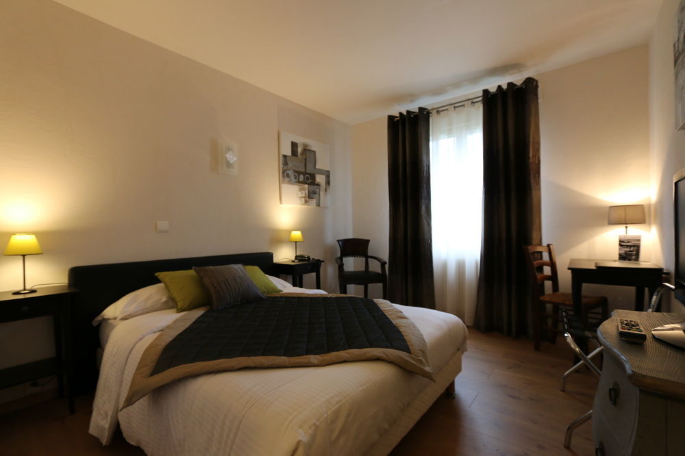 Logis Hotel Le Petit Casset La Boisse Zewnętrze zdjęcie