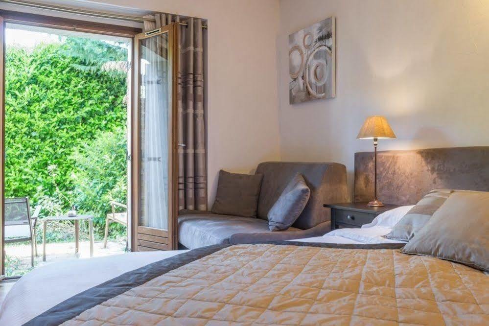 Logis Hotel Le Petit Casset La Boisse Zewnętrze zdjęcie